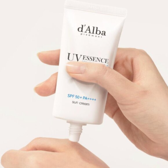 D’Alba UV Essence waterfull broad spectrum sunscreen SPF 50+ UV defense NEW - Picture 2 of 10